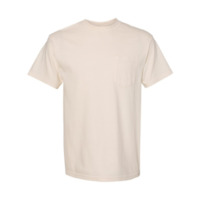Image 23: T-shirt in cream color with a chest pocket